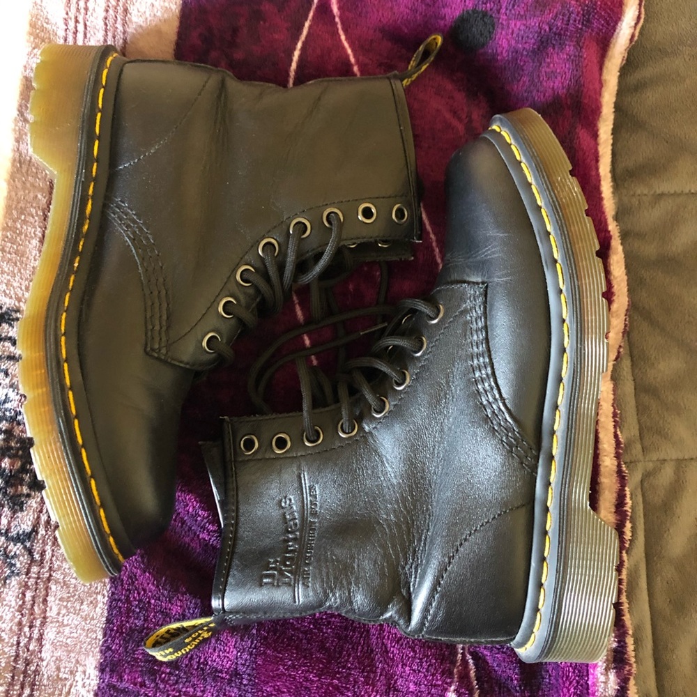 1460 WOMEN'S SMOOTH LEATHER LACE UP BOOTS